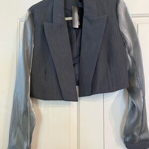 NWT Gray and Silver Women's Cropped BlazerJacket Small